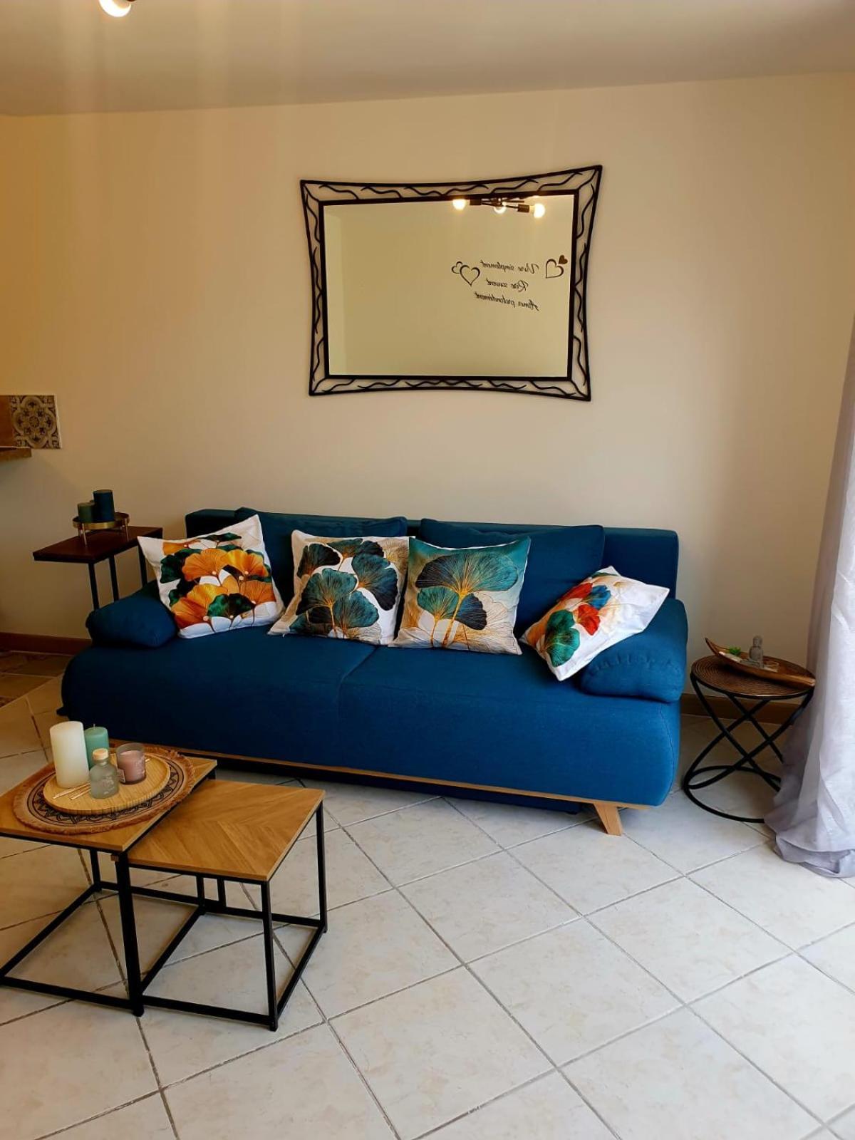 Location De Vacances T2 Non Loin D'Aix Et Marseille Pourrieres Exteriör bild