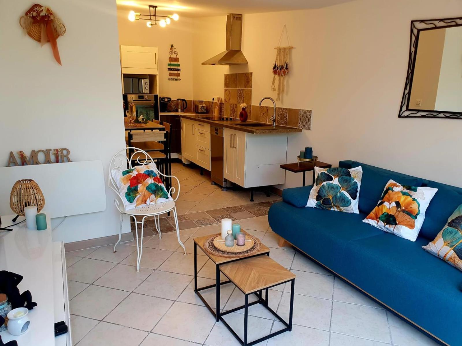 Location De Vacances T2 Non Loin D'Aix Et Marseille Pourrieres Exteriör bild